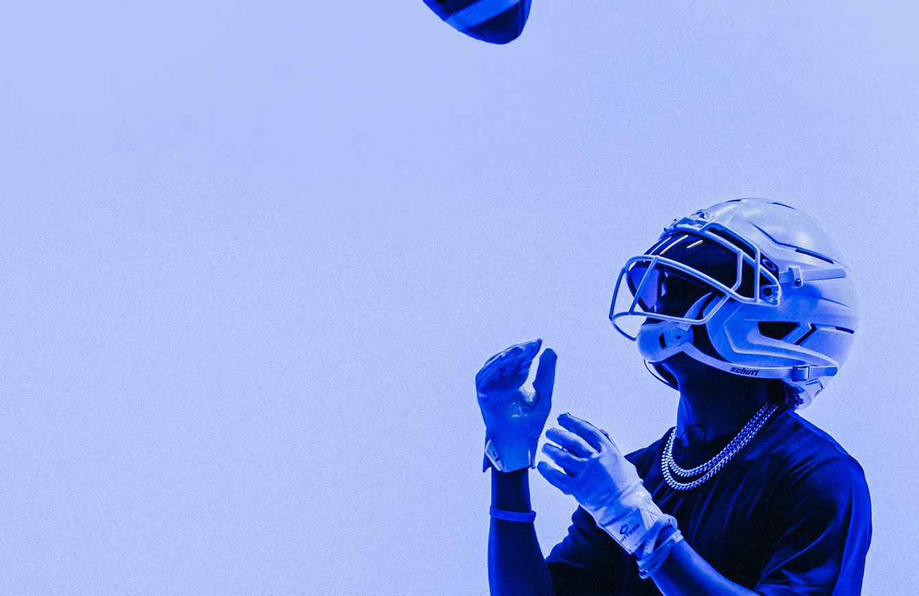 royal blue f7 helmet Schutt VTD Navy Football star safety rating in the Virginia Tech Helmet Ratings with a 1.35 score (Average 5 Schutt F7 Air Varsity Football